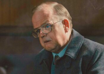 toby jones mobland