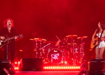 Olivia Rodrigo performs with Robert Smith