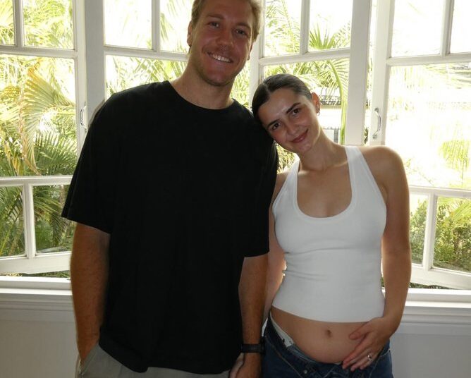 Oscar and Lorna Allen are expecting a baby.