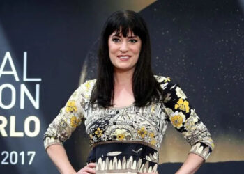 Paget Brewster apologized after criticizing a reporter online.MEGA
