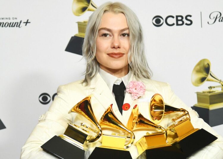 Phoebe Bridgers Ditched the Internet to Hype Up Her New Music. It’s Working