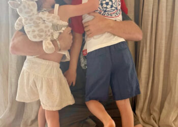 Prince Harry with his two kids Archie and Lilibet