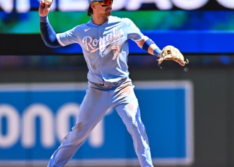 Rally Royals: 9th inning comeback pushes Royals past Twins