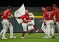 Reds rally late, walk off with 10-inning win over Royals
