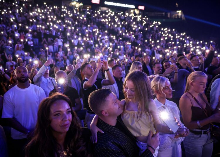Ricky Hatton given send off fit for a king as boxing greats and music legends pay tribute at AO Arena
