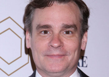Robert Sean Leonard, Mikey Day Join Celebrity Autobiography on Broadway