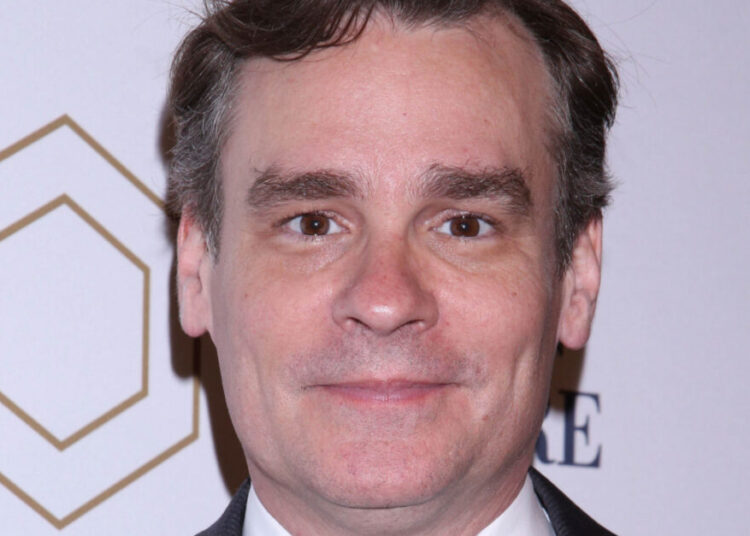 Robert Sean Leonard, Mikey Day Join Celebrity Autobiography on Broadway