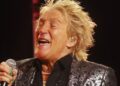 Rock Legend Rod Stewart Needs Oxygen Onstage In Frightening Moment