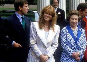 Royal Family LIVE: Sarah Ferguson's divorce demand that 'stunned' Queen | Royal | News