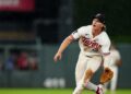 Royals 8, Twins 6: Sign o’ the Times