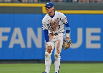 Royals’ Bobby Witt Jr. exits Cardinals game amid injury concern