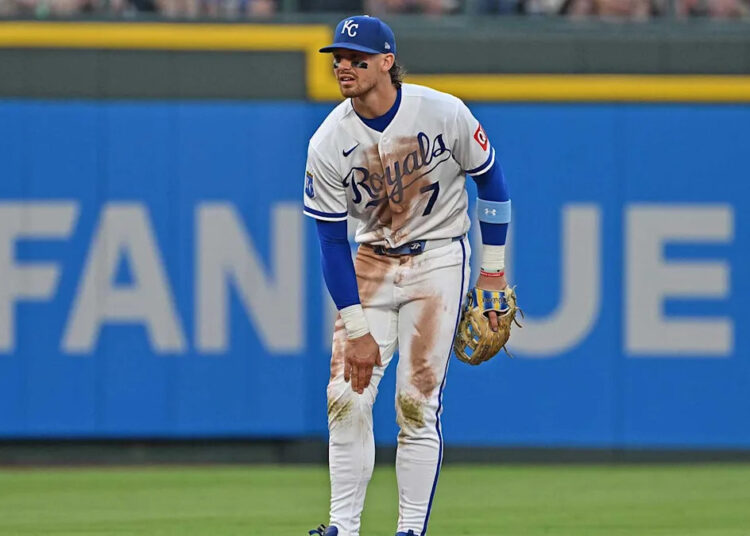 Royals’ Bobby Witt Jr. exits Cardinals game amid injury concern