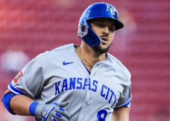 Royals Injury Update: Vinnie Pasquantino IL chances, Cole Ragans setback, Kris Bubic shoulder