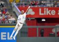 Royals bid to take three straight from Cardinals