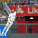 Royals bid to take three straight from Cardinals