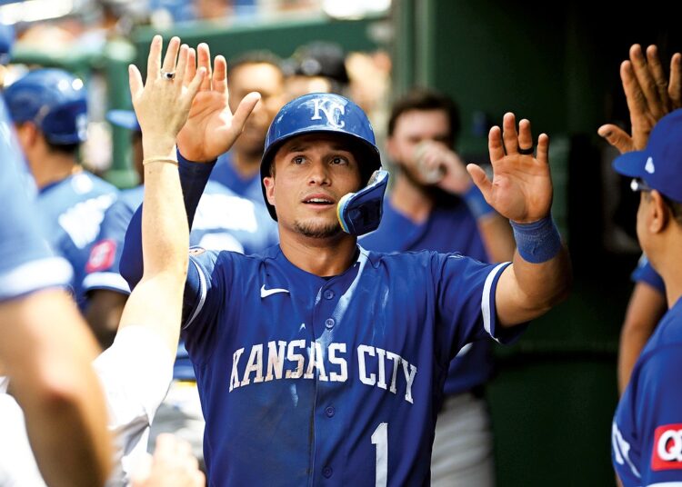 Royals hit four homers to avoid sweep vs. Nationals