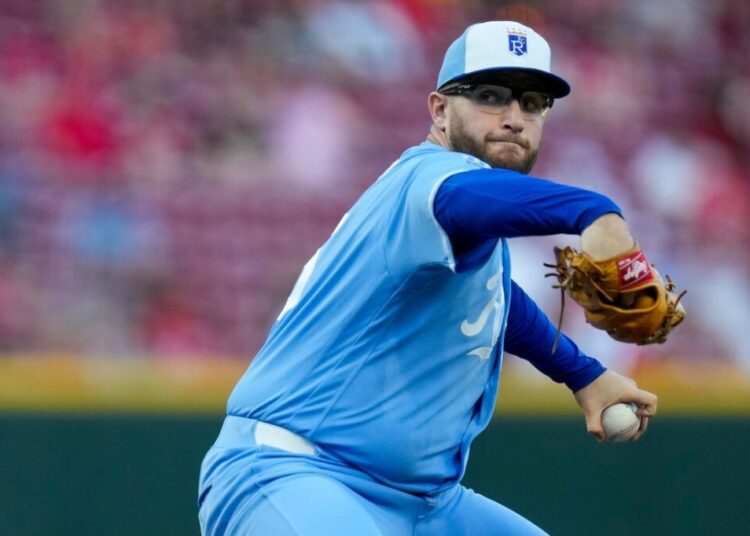 Royals ride late uprising into series finale vs. Twins - Field Level Media - Professional sports content solutions