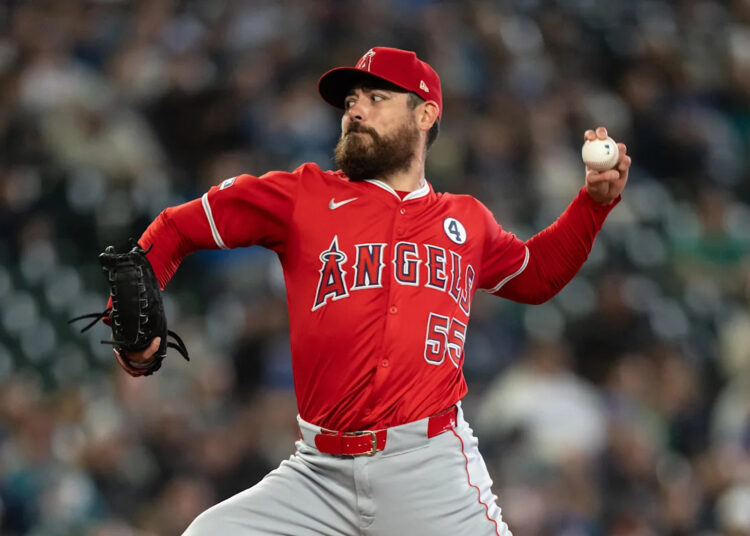 Royals sign veteran left-handed pitcher Matt Moore