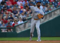 Royals star exits Nationals game with hand injury