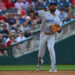 Royals star exits Nationals game with hand injury