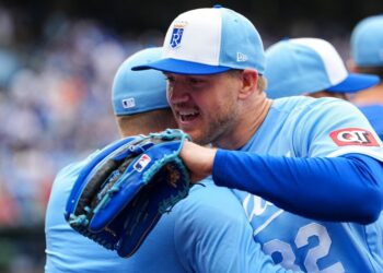 Royals take down Reds and win second road series of the year