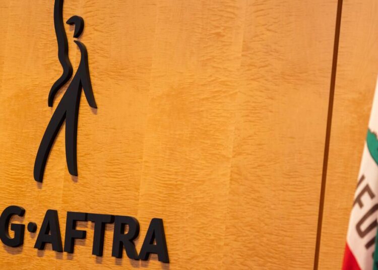SAG-AFTRA members approve deal with major studios