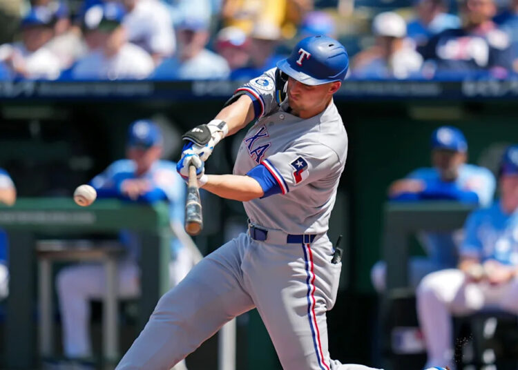 Seager homers as Rangers top Royals 4-2 to reach .500 for the first time since May 1