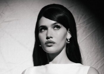 Sienna Spiro Announces Debut Australian and New Zealand Tour
