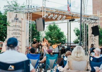 Music being preformed on stage at Grapevine Main LIVE.