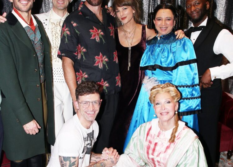 GettyImages-2281454540Taylor-Swift-and-Travis-Kelce-Enjoy-Broadway-Date-Night-in-NYC-After-Knicks-Fandom-Backlash.jpg