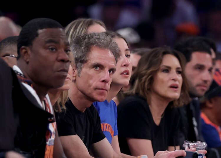 The Knicks Give Free Tickets To Celebs, But As Emily Ratajkowski Found Out, There Are Expectations