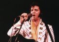 Elvis Presley singing at his final concert in 1972