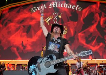 Bret Michaels performs at concert in Pittsburgh