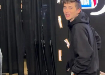 Timothée Chalamet arrives for Game 2 between the <br>Knicks and Spurs on June 5. Screengrab via X/@nypostsports