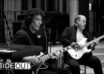 STEVE HACKETT & STEVE ROTHERY – The Black Sea (OFFICIAL VIDEO) - YouTube