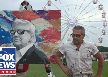 ‘THE GOAT’: Artist paints President Trump LIVE