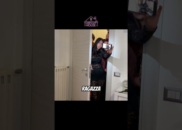 AVETE VISTO IL PRIMO BACIO TRA SARA E ANDREA NELLA GOSSIP HOUSE? #gossiphouse