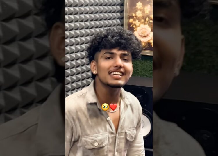 Sadi sun song 🥹❤️ #singing #punjabisong #lyrics #viralshorts