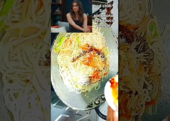 Celebrity Recipe”Alia Bhatt” Recipe 🔥🔥😱 || #chowmein #chinese #fastfood #trending #celebrity #recipe