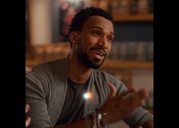 ▹ ▸This diner is like a gossip headquarters for everyone’s secrets😂/ Ginny & Georgia / #shorts#usa
