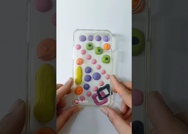 Satisfying Phone case Painting // #colors #asmr #artist #short #diy #painting