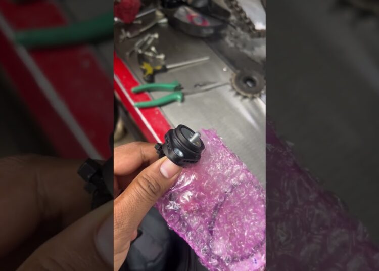 Royal Enfield Classic 350 2nd Service: FREE Gear Indicator Upgrade & Real Cost Breakdown! 🏍️