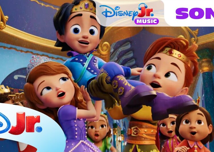 “We’re Royal Heroes” Song from Sofia the First: Royal Magic! 👑💪 | Disney Jr.