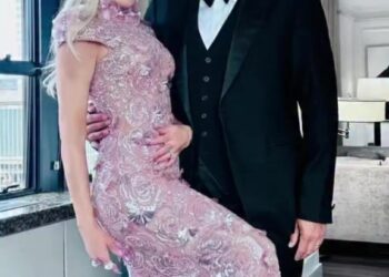 Did Gwen Stefani and Blake Shelton celebrate their 5-year anniversary at Taylor Swift and Travis Kelce’s wedding? Fans think so