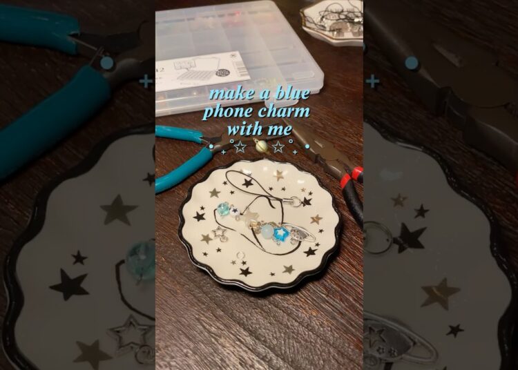 making a blue phone charm #phonecharm #diy #crafts #blue #artist #artshorts #beads #star #handmade