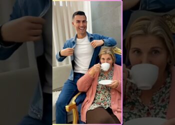 Cristiano Ronaldo and his mother ❤️🥰 #shorts | Royalty Family | royalty family 2026 new videos #cr7