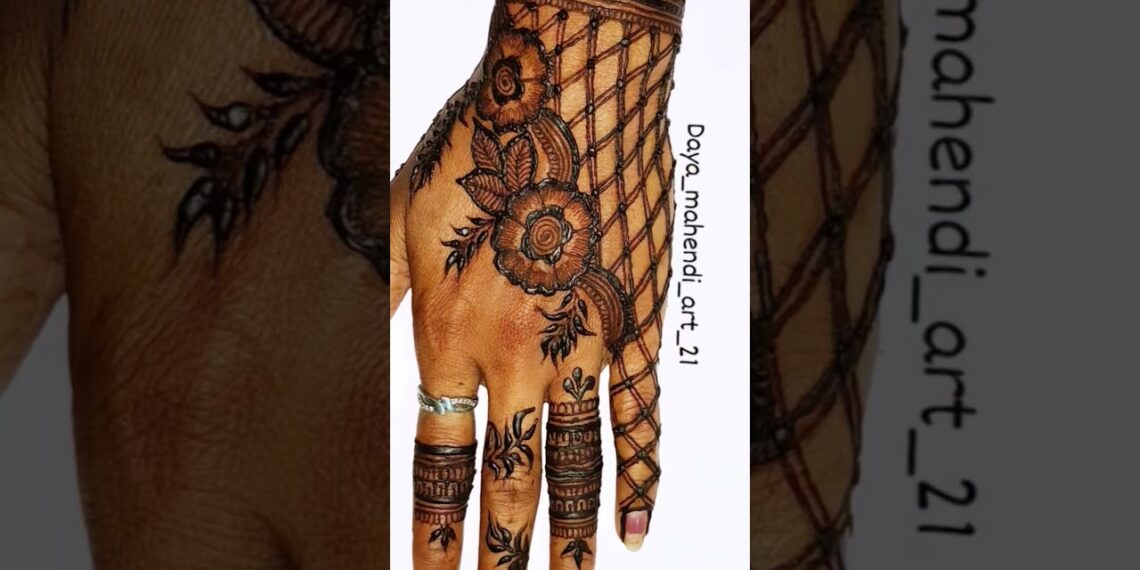 professional Mahendi artist ✨👉#youtubeshorts ✨#newmahendi 🪷#creativehenna 💞#dayamahendiart😍#mehndi 🥰