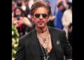 Indian celebrity how phone use!