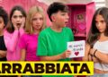 GOSSIP: LA BIONDA ANGELICA MI LASCIA UN BIGLIETTO D’AMORE NEL MIO ARMADIETTO E MAYA IMPAZZISCE