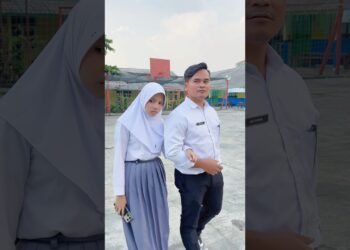 Tukang gosip disekolah kena labrak si miing🙈 #comedy #funny